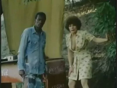 老兄真的很喜欢舔，手指，和他妈的青少年混蛋