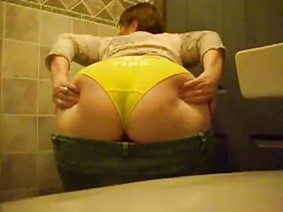 乌木女孩喜欢他白色的男子气概，想要感受他的内心深处