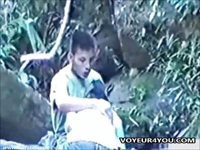 女仆满足老板的每一个要求，即使是三人行