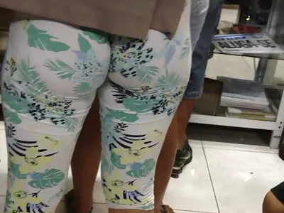 老师帮助学生通过获得文凭来保存她的文凭