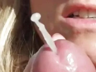 金发妓女被五个超级淫荡的家伙群殴