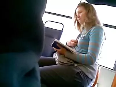 白皮肤的妓女维奥拉贝利喜欢一大块约翰逊