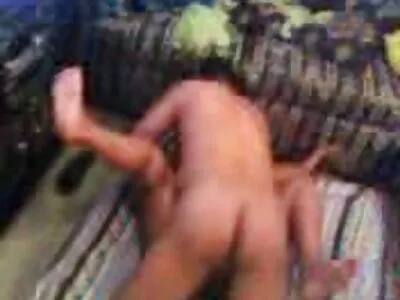男人缺乏性生活，女朋友的嬉皮士继母解决了这个问题